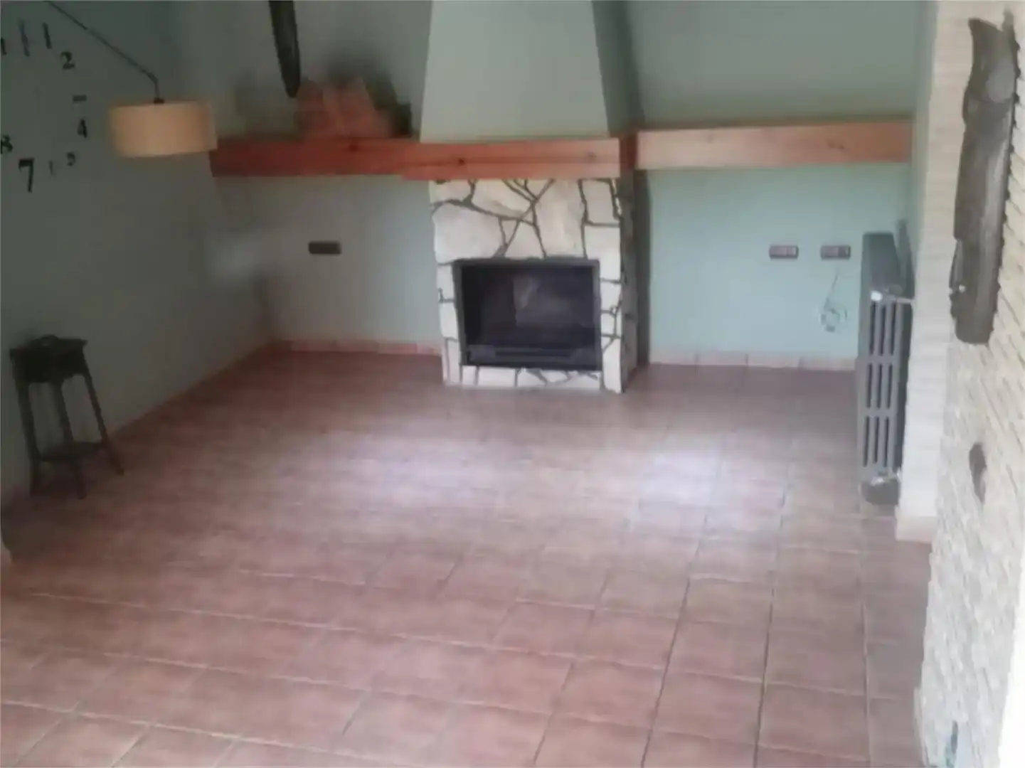 Sala d'estar de Casa adosada en venda en Canals amb Aire condicionat i Piscina