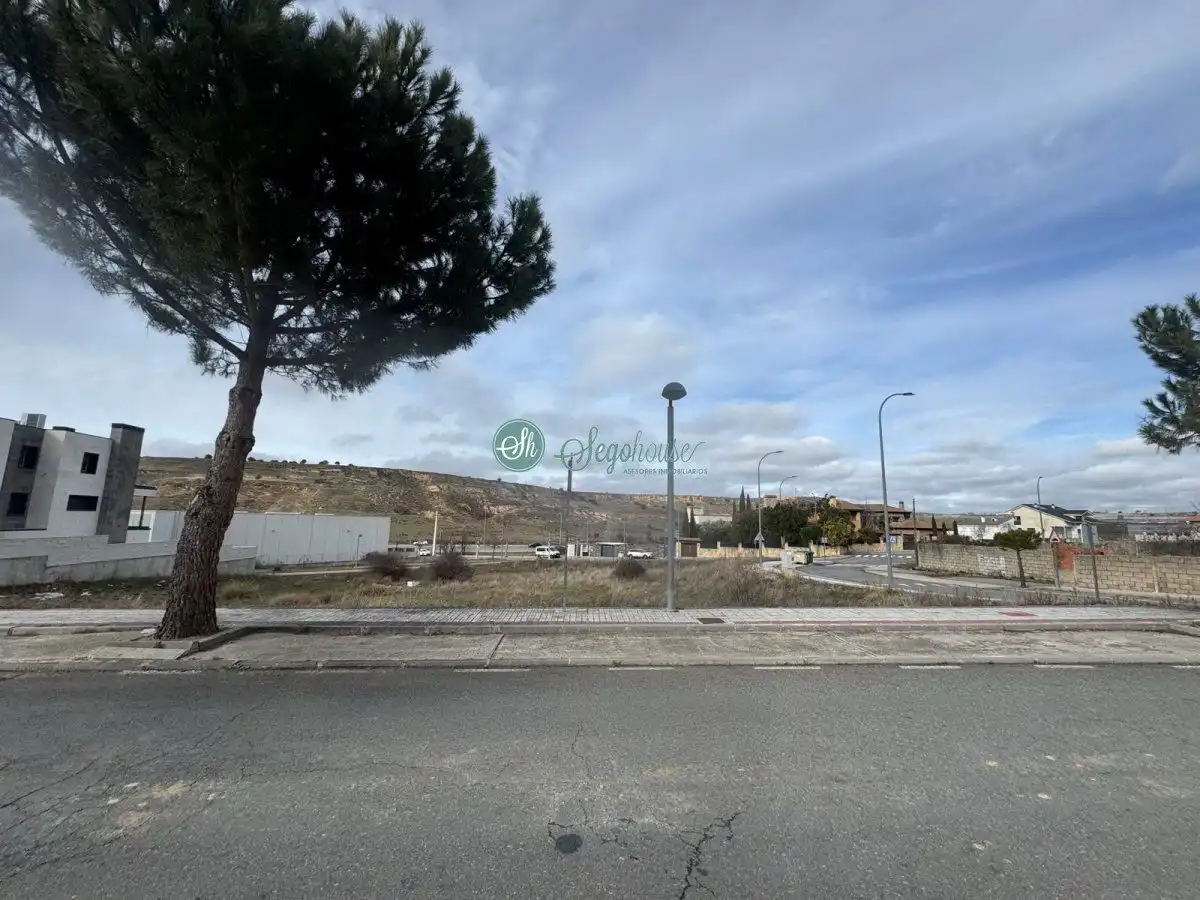 Terreny residencial en venda a La Lastrilla, imagen 6