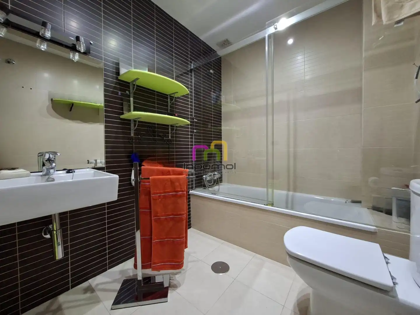 Badezimmer von Wohnungen zum Verkauf in Badajoz mit Klimaanlage, Heizung und Terrasse