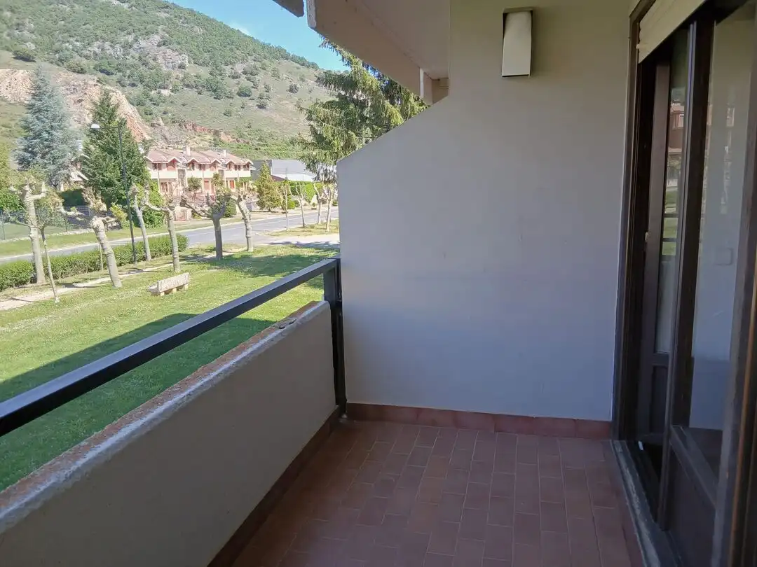 Terrasse von Wohnung zum Verkauf in Ezcaray mit Heizung, Privatgarten und Terrasse