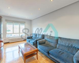 Living room of Flat to rent in Oviedo   with Heating, Parquet flooring and Terrace