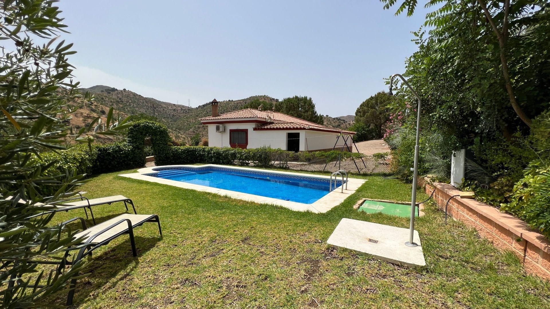Swimming pool of House or chalet for sale in Almogía  with Air Conditioner, Private garden and Terrace