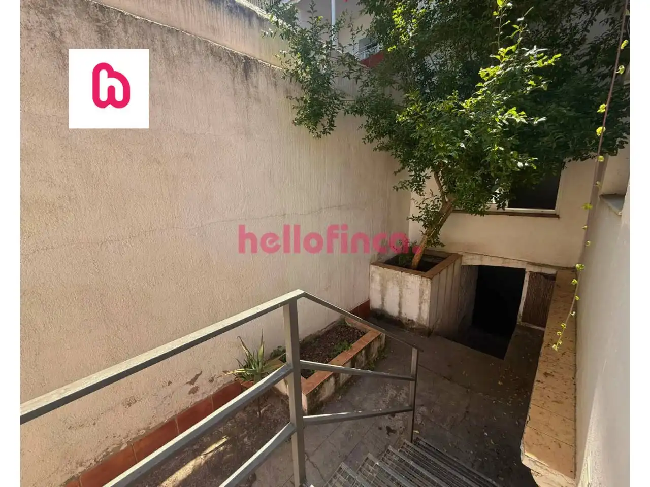 Wohnung zum Verkauf in Badalona mit Heizung, Privatgarten und Terrasse