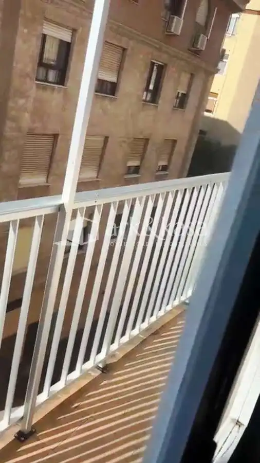 Piso con balcón en venta en Sur, imagen 3