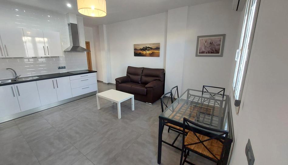 Foto 1 de Apartament de lloguer a Paseo de la Marina, Torre de Benagalbón, Málaga