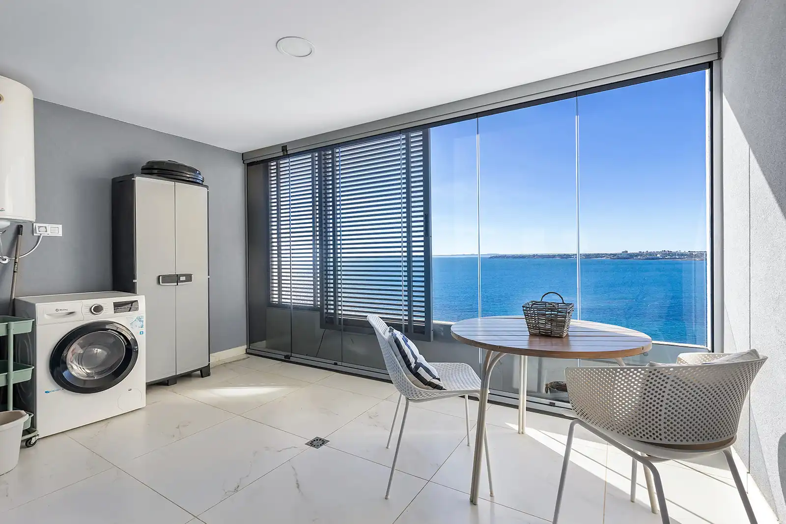 Terrassa de Apartament en venda en Torrevieja amb Terrassa, Traster i Moblat