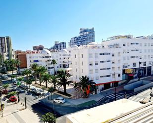 Vista exterior de Àtic en venda en El Campello amb Aire condicionat i Terrassa