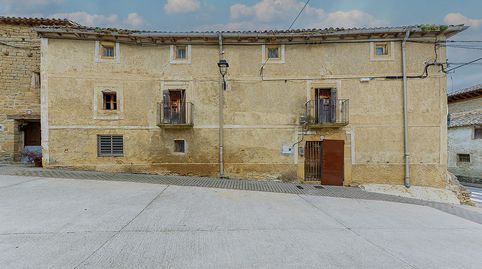 Solvia Inmobiliaria  Chalet adosado Lerga
