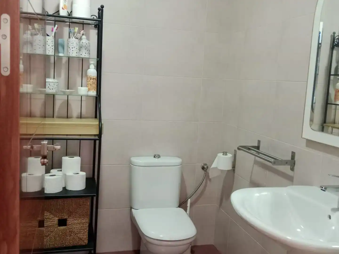 Bany de Pis en venda en La Puerta de Segura amb Aire condicionat, Moblat i Balcó