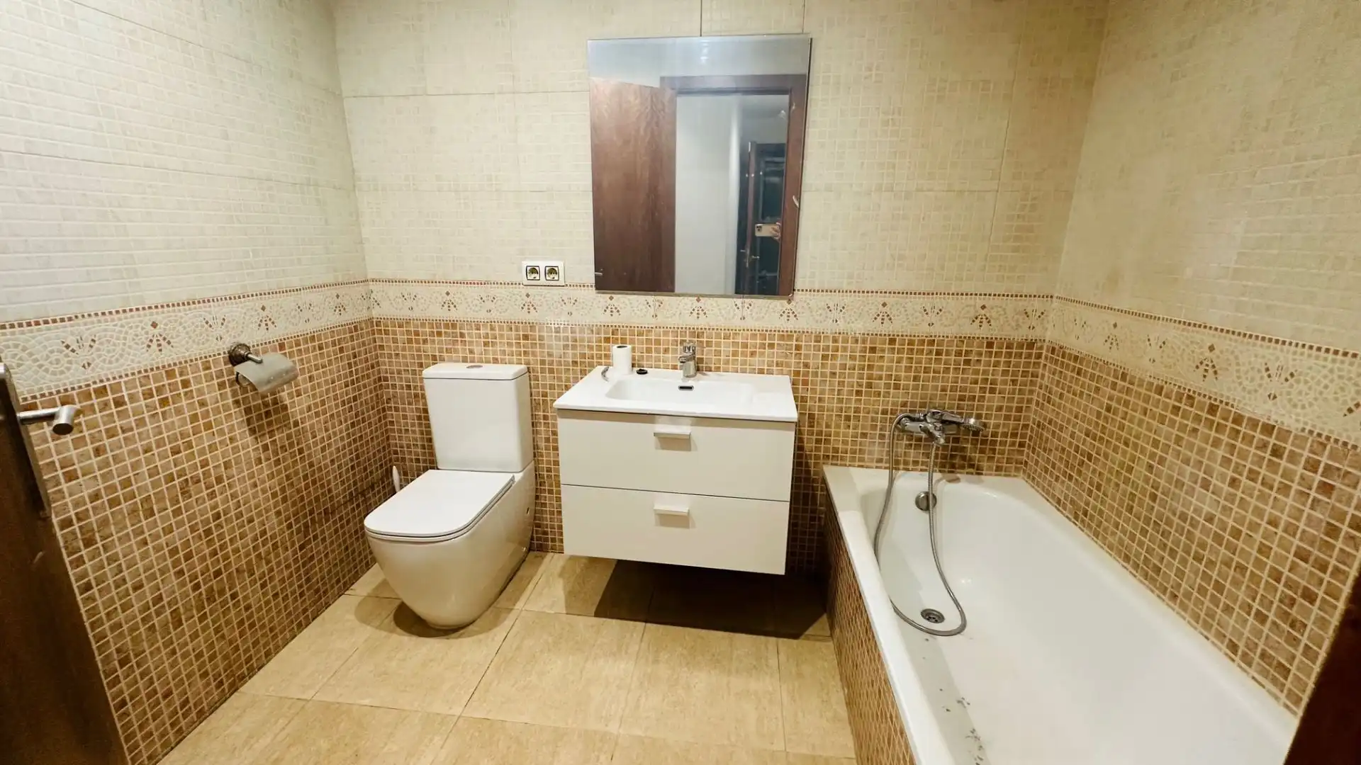 Bathroom of Apartments for sale in Lloret de Mar  with Air Conditioner and Heating