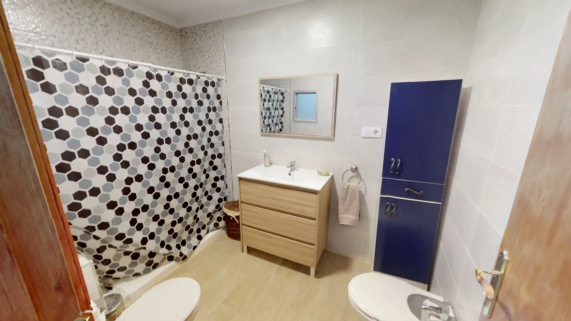 Baño de Finca rústica en venta en Fiñana con Amueblado, Lavadora y Microondas
