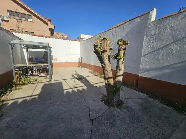 Terraza de Casa adosada de alquiler en Alcalá de Henares con Aire acondicionado y Jardín privado
