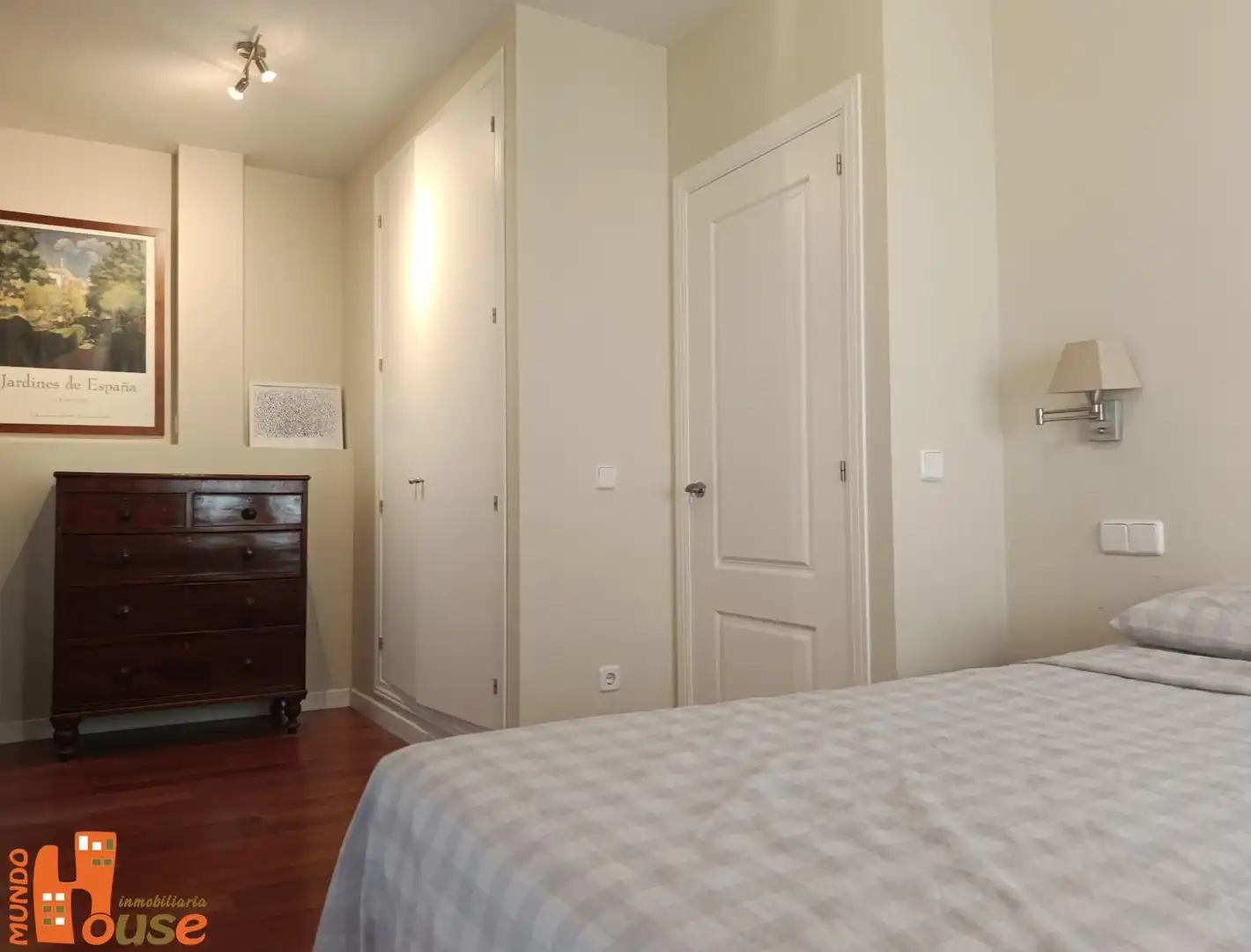 Habitación de Casa adosada en venta en Real Sitio de San Ildefonso con Calefacción y Amueblado