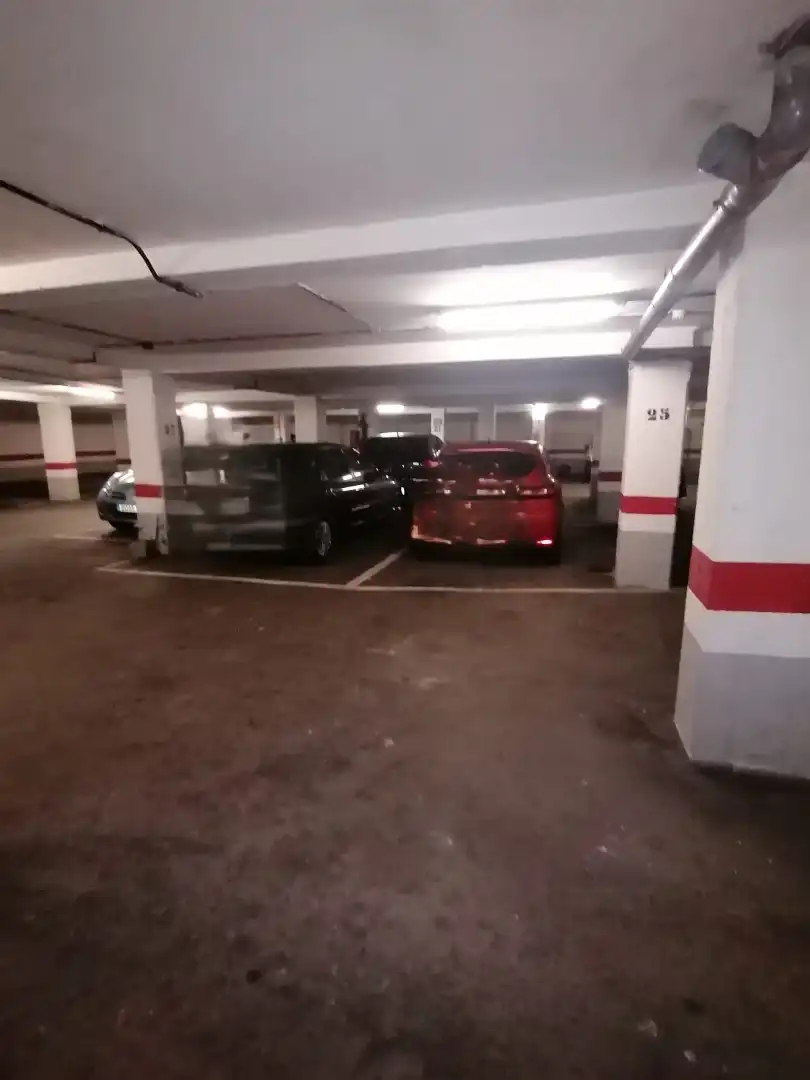 Parking de Piso en venta en Gijón  con Calefacción, Terraza y Trastero
