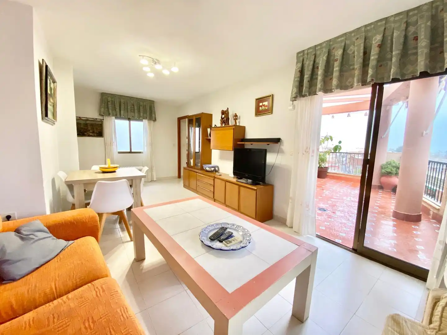 Sala d'estar de Apartament de lloguer en San Pedro del Pinatar amb Aire condicionat, Calefacció i Terrassa