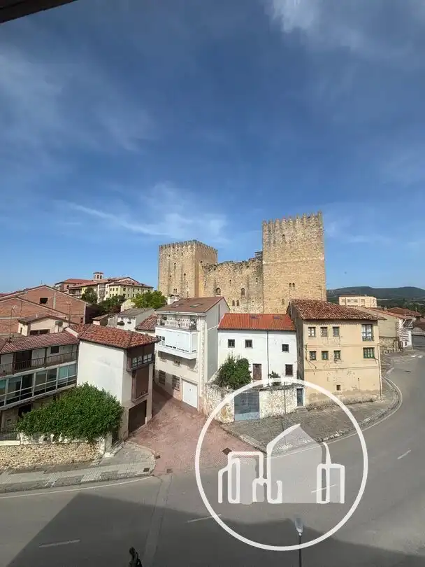 Vista exterior de Piso de alquiler en Medina de Pomar