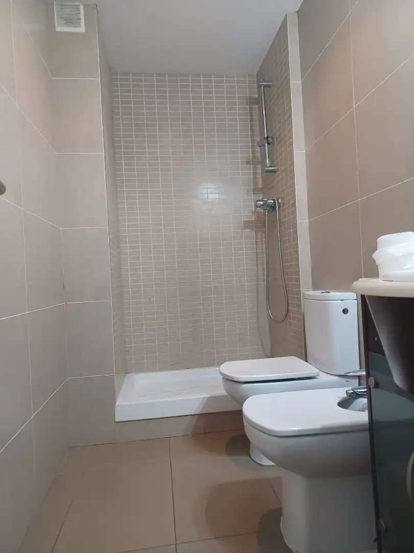 Badezimmer von Wohnung zum Verkauf in Martorell mit Heizung und Balkon