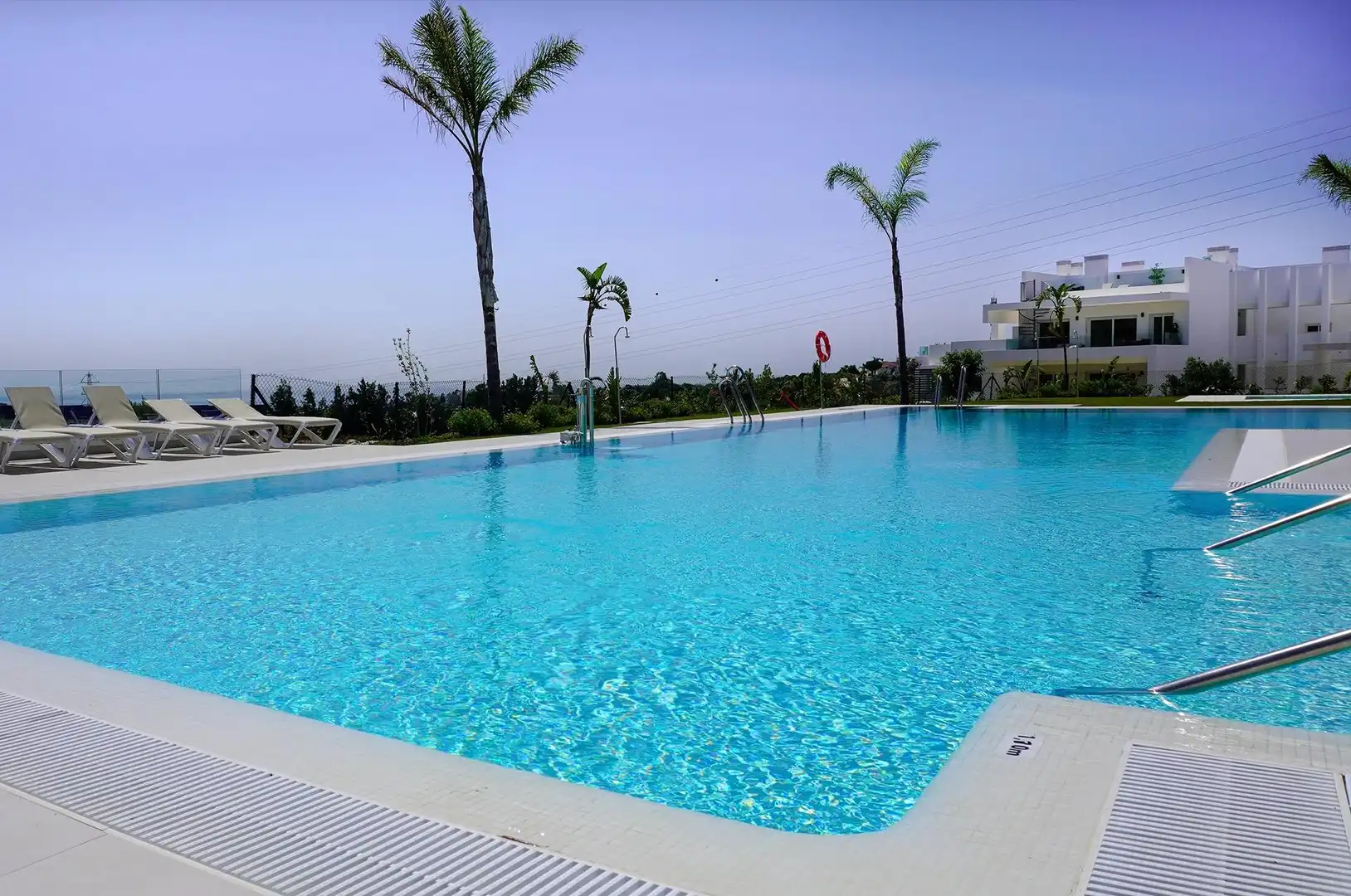Piscina de Apartamento en venta en Casares con Aire acondicionado, Jardín privado y Terraza