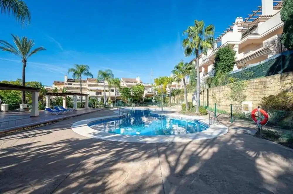 Vista exterior de Apartamento de alquiler en Marbella con Aire acondicionado, Calefacción y Terraza