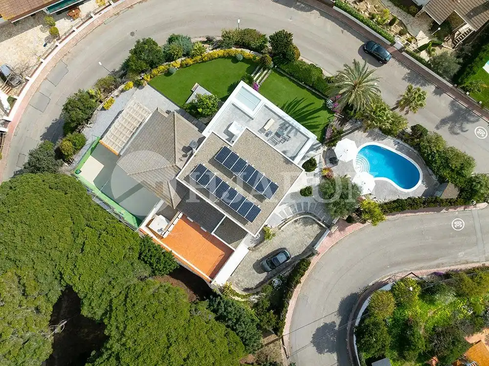 Vista exterior de Casa o chalet en venta en Alella con Aire acondicionado, Calefacción y Jardín privado