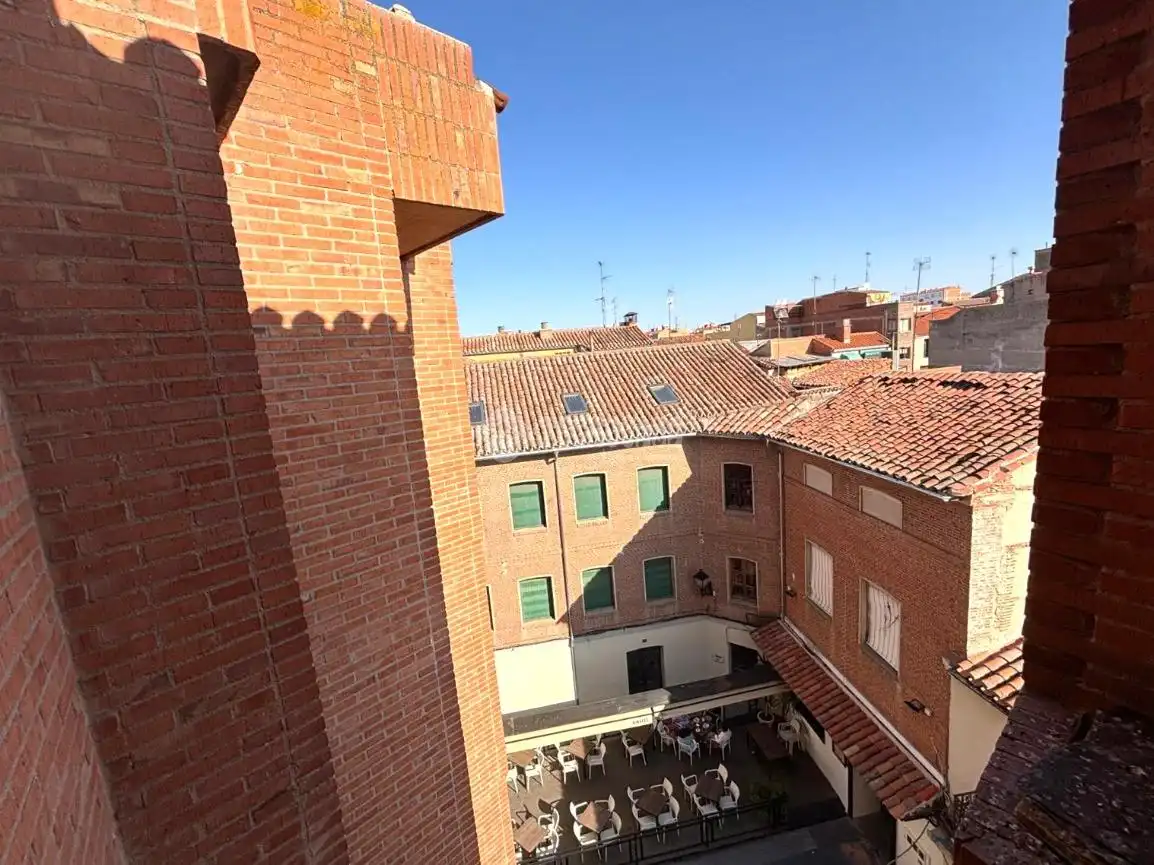 Exterior view of Flat for sale in Medina del Campo  with Terrace and Balcony