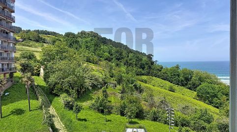 Foto 3 de Piso en venta en Calle Allemendi, Zarautz, Gipuzkoa