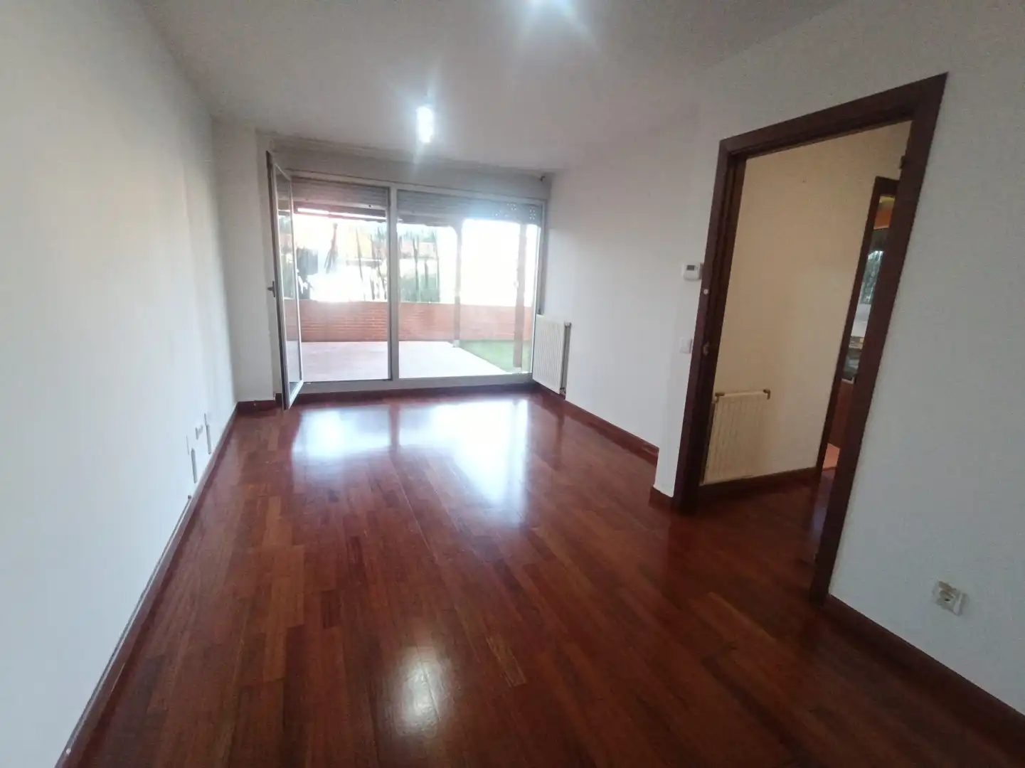 Sala d'estar de Pis en venda en Torrelavega  amb Calefacció, Jardí privat i Traster