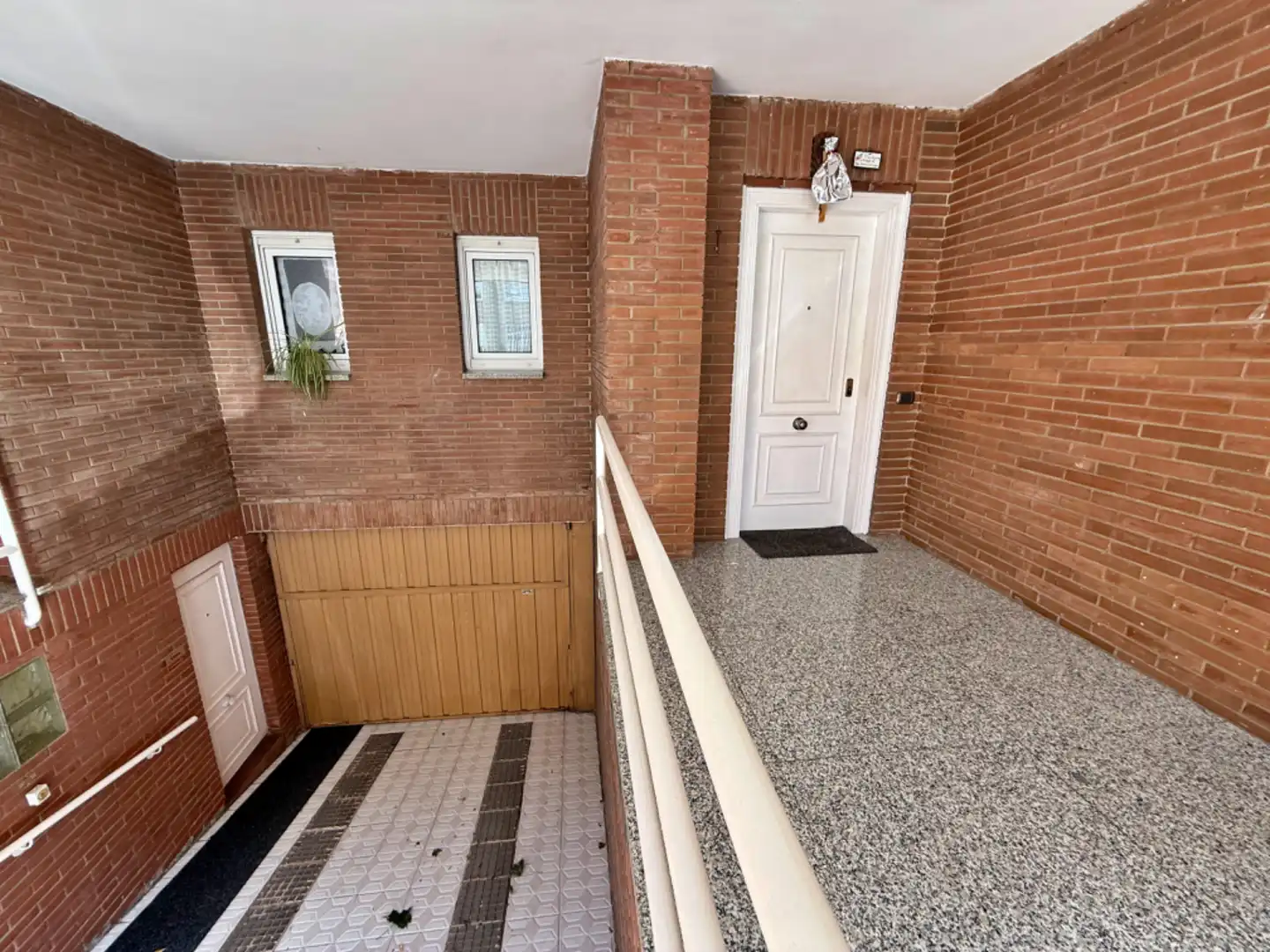 Casa adosada en venta en Oviedo  con Calefacción, Jardín privado y Parquet