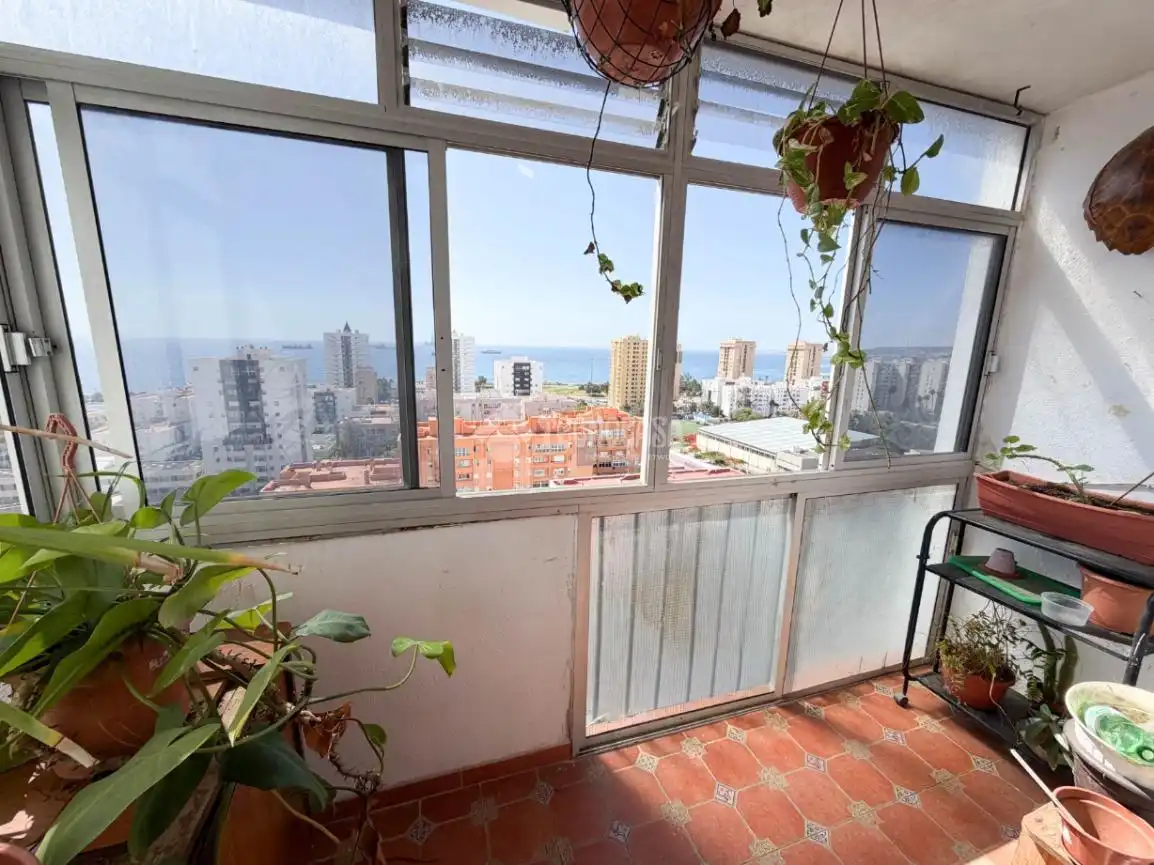Vista exterior de Piso en venta en Las Palmas de Gran Canaria con Aire acondicionado y Balcón