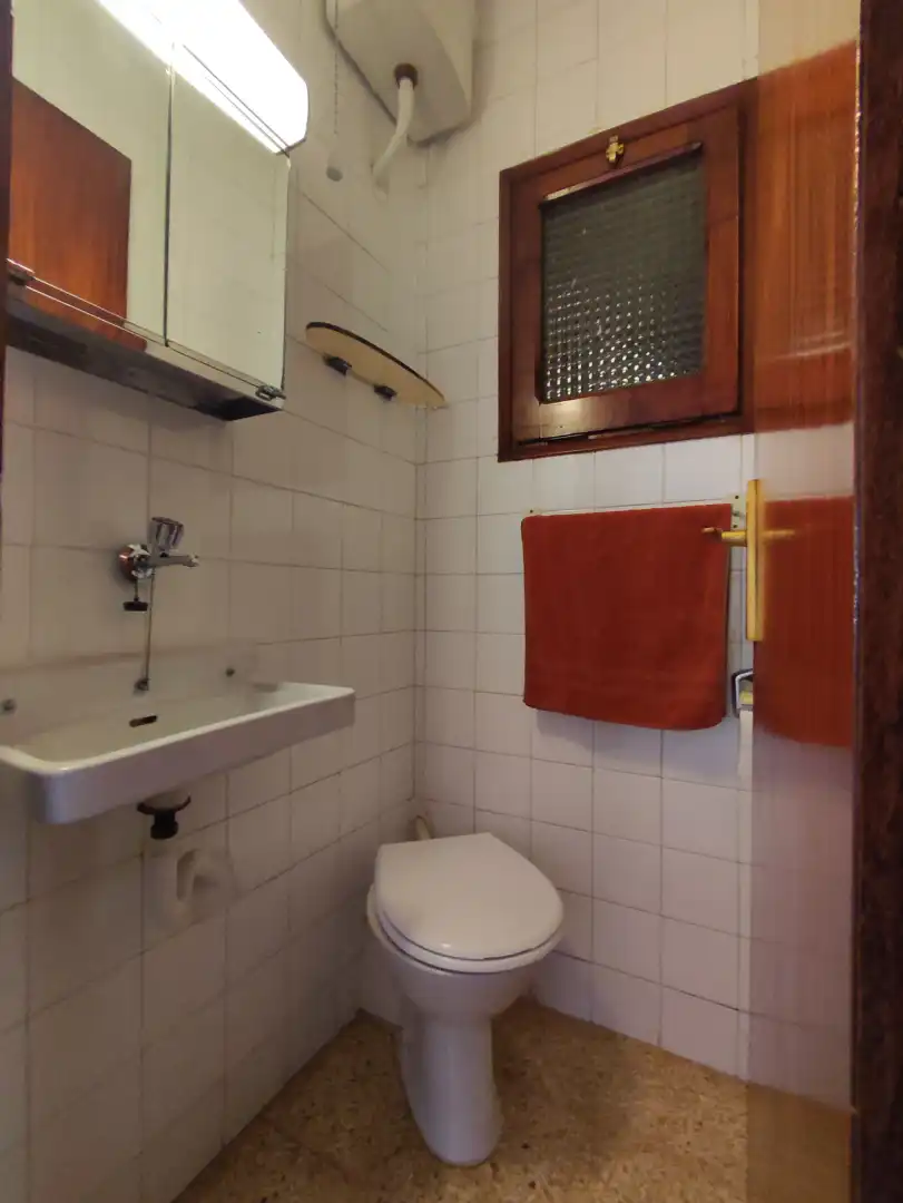 Baño de Piso en venta en Gelida con Aire acondicionado, Calefacción y Terraza