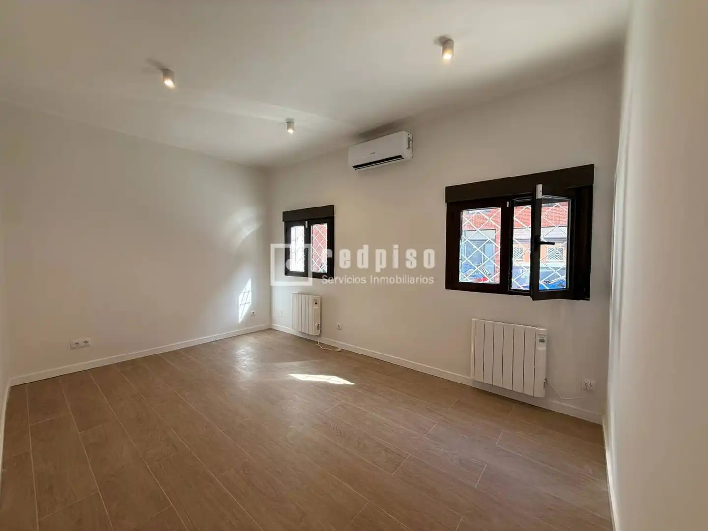 Wohnung zum Verkauf in Madrid mit Klimaanlage und Heizung