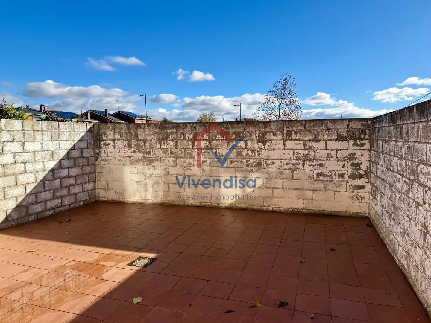 Terrassa de Casa adosada en venda en Marchamalo amb Calefacció, Jardí privat i Terrassa