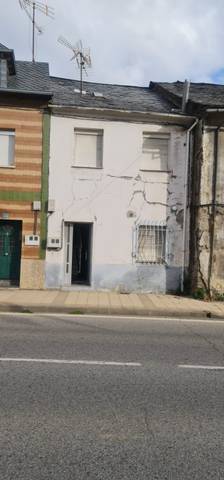 Casa-chalet en Venta en Toreno