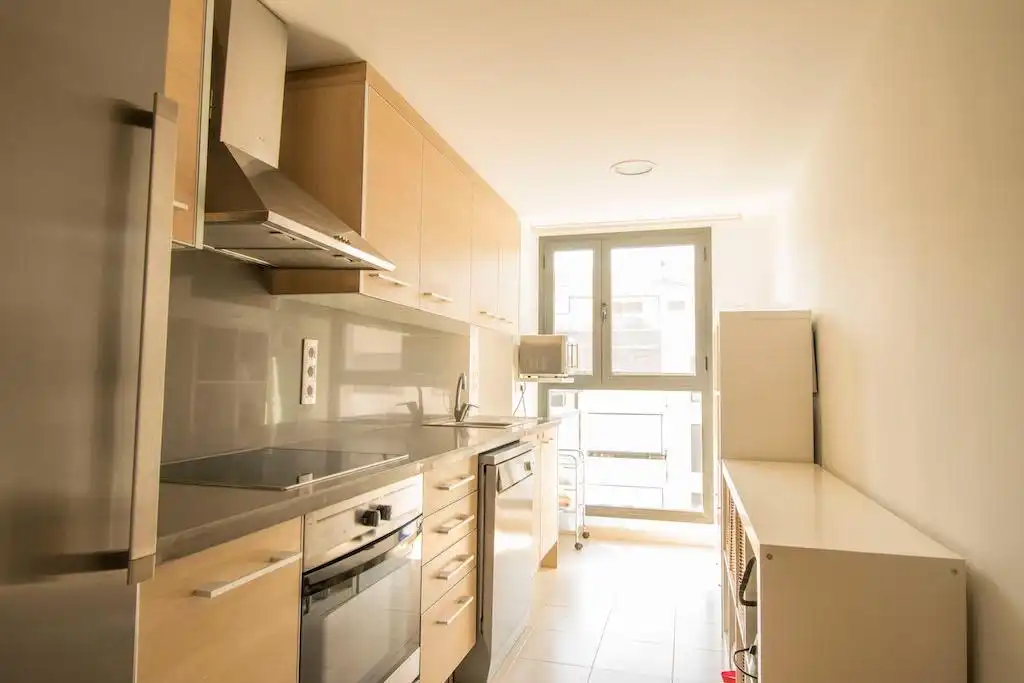 Cocina de Ático de alquiler en La Pobla de Vallbona con Aire acondicionado, Calefacción y Jardín privado