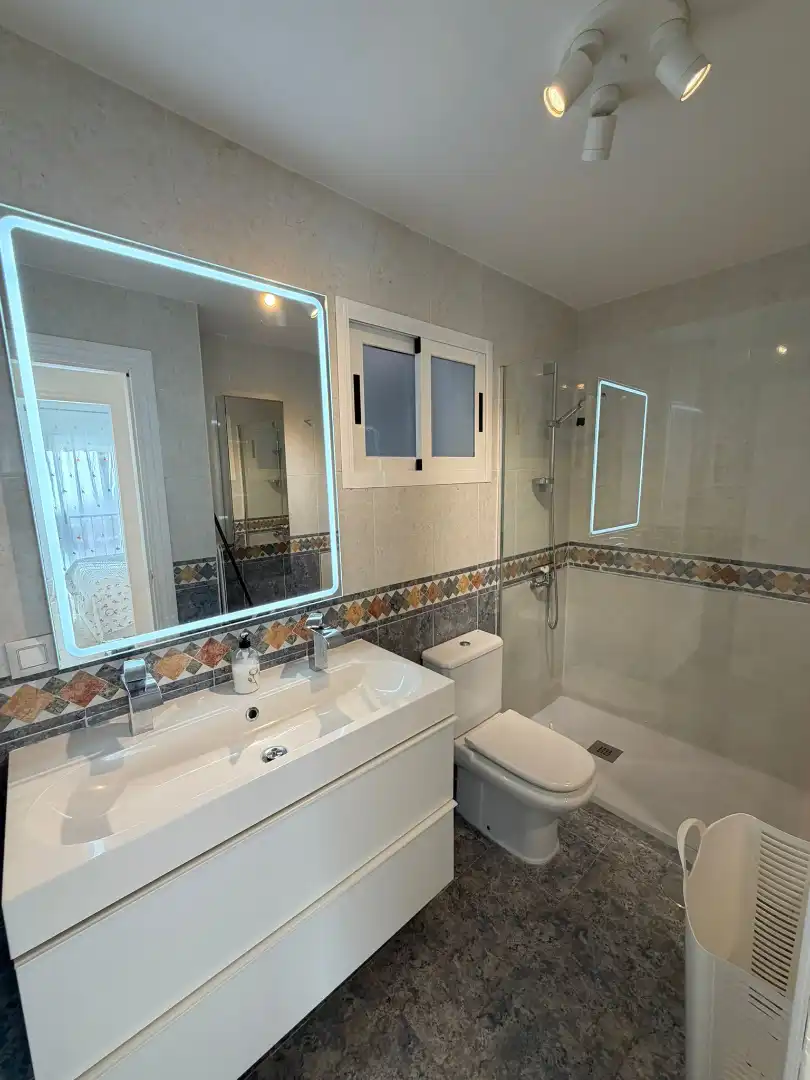 Flat for rent in Calle Alhambra, 19, La Herradura centro