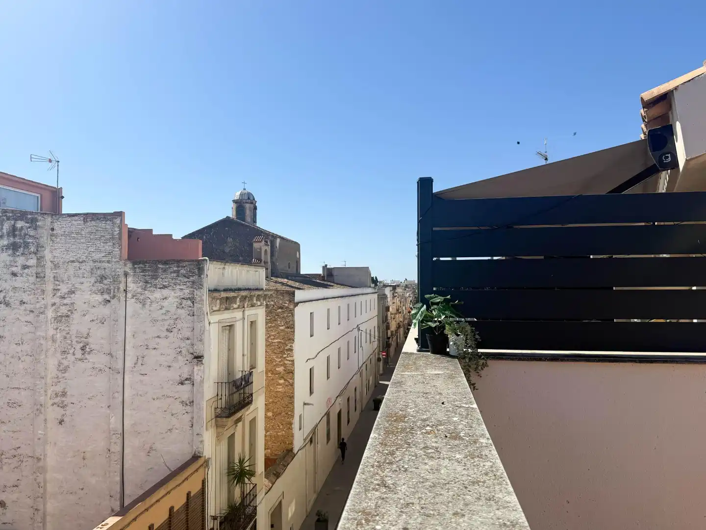 Außenansicht von Haus oder Chalet zum Verkauf in Vilanova i la Geltrú mit Heizung, Terrasse und Balkon