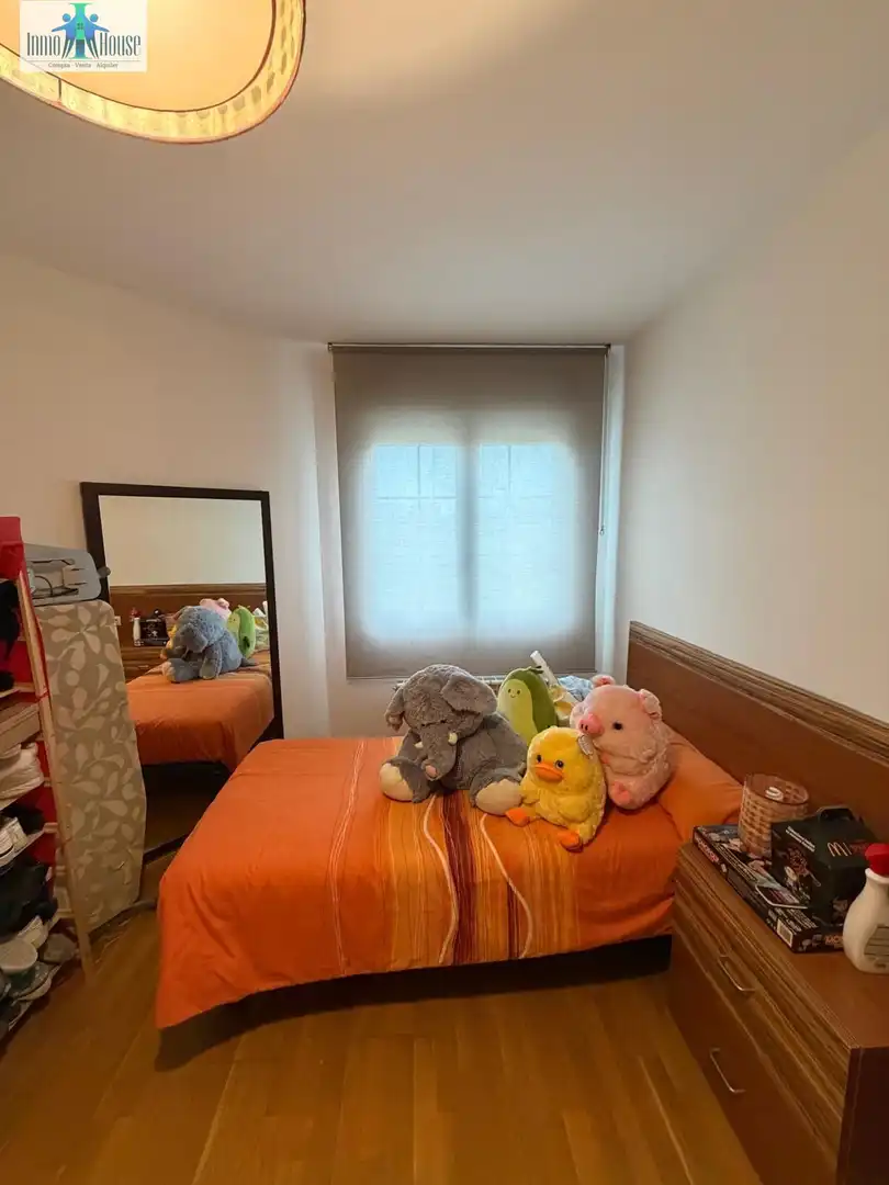 Habitación de Casa adosada en venta en Albacete con Aire acondicionado, Calefacción y Trastero