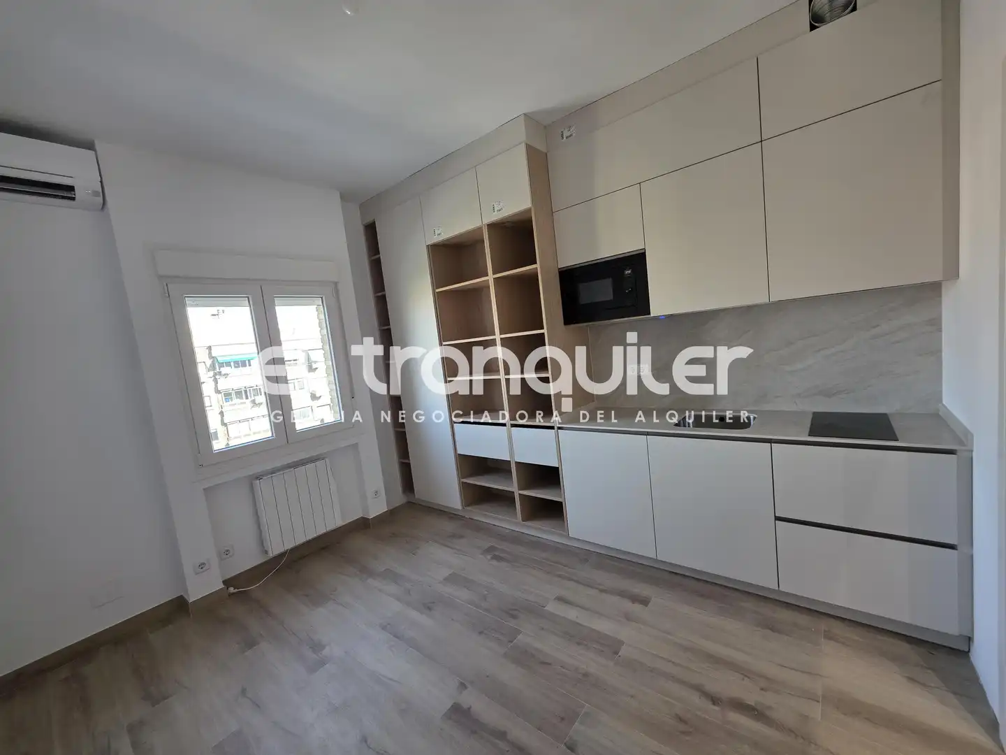 Küche von Wohnung zur Miete in Madrid mit Klimaanlage und Waschmaschine