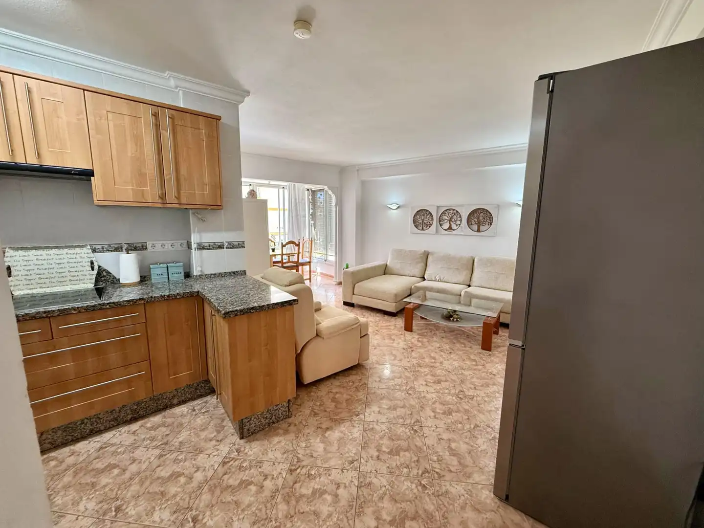 Living room of Apartments for sale in Vélez-Málaga  with Terrace, Furnished and Community pool