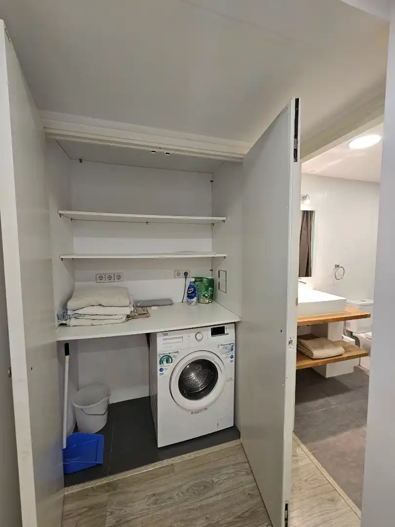 Wohnung zur Miete in Via Augusta, Llevant
