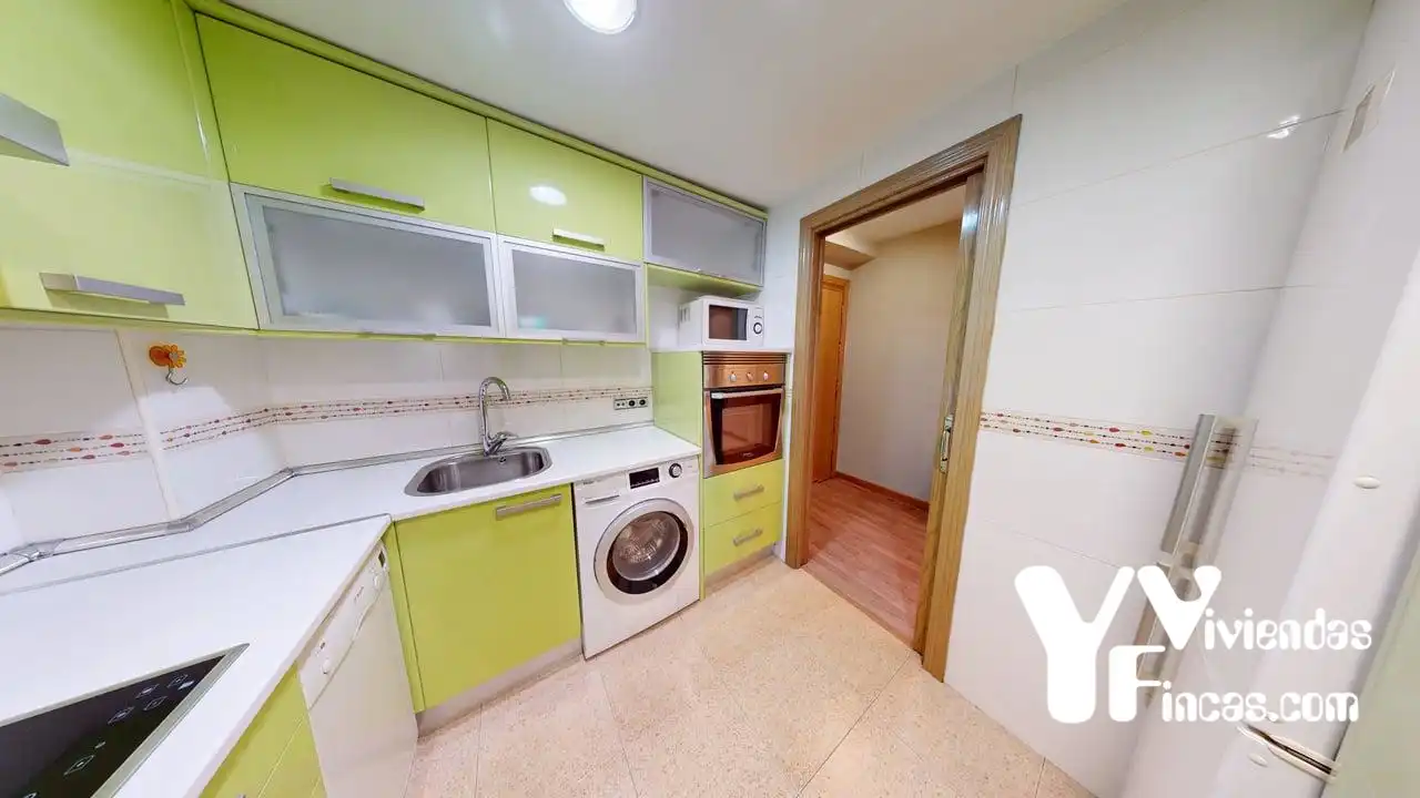 Cuina de Pis en venda en Getafe amb Aire condicionat, Calefacció i Moblat