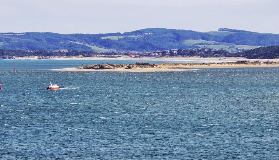 Foto 1 de Piso en venta en Calle de Antonio López, Castilla - Hermida, Cantabria