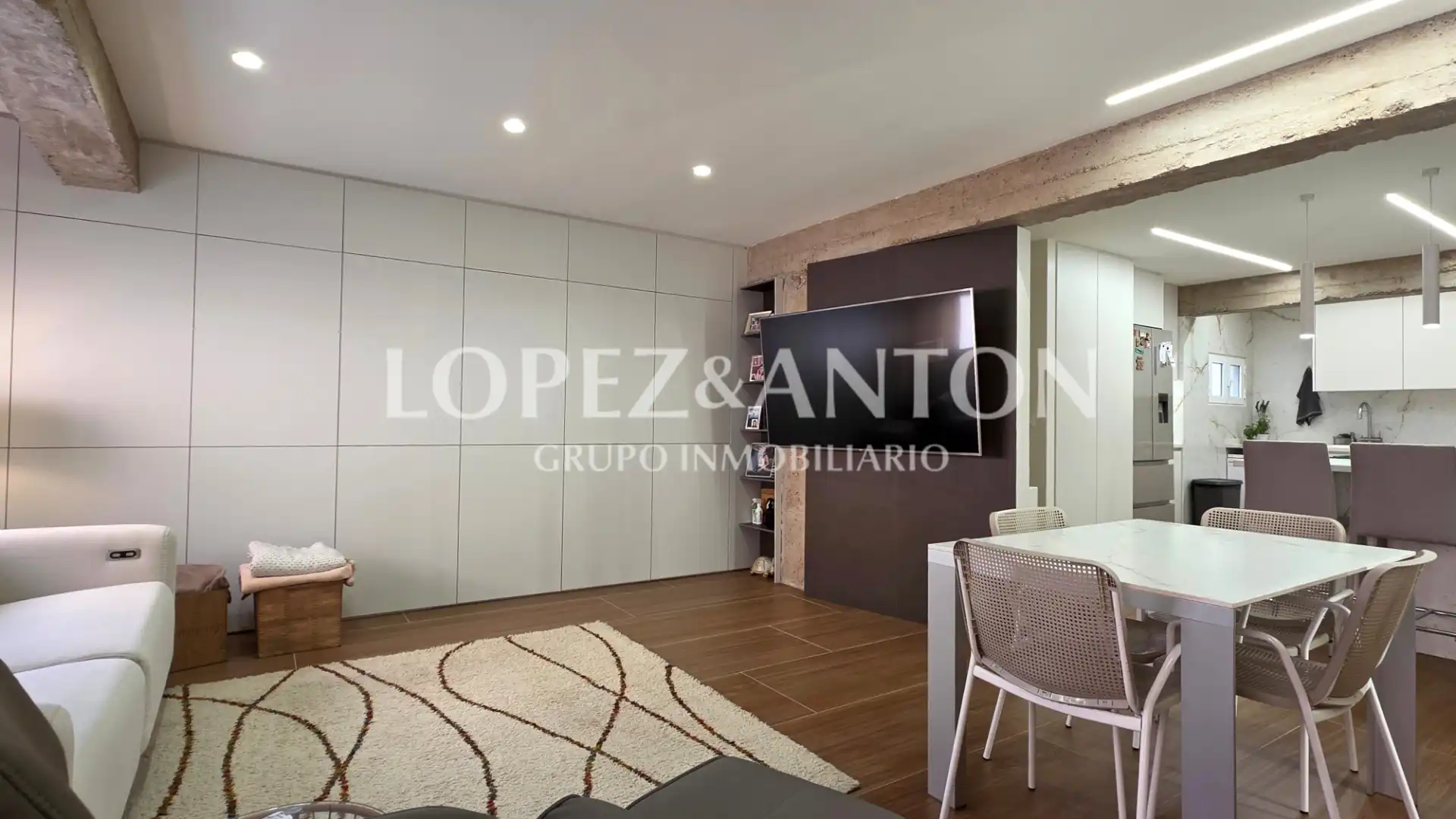 Living room of Flat for sale in L'Eliana  with Air Conditioner and Balcony