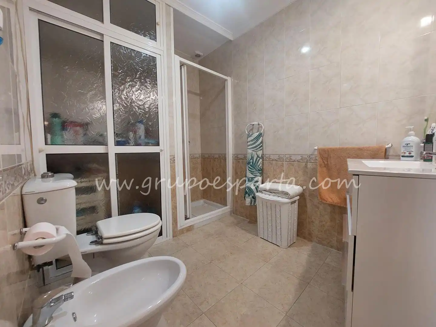 Baño de Casa adosada en venta en Olivares con Aire acondicionado, Terraza y Amueblado