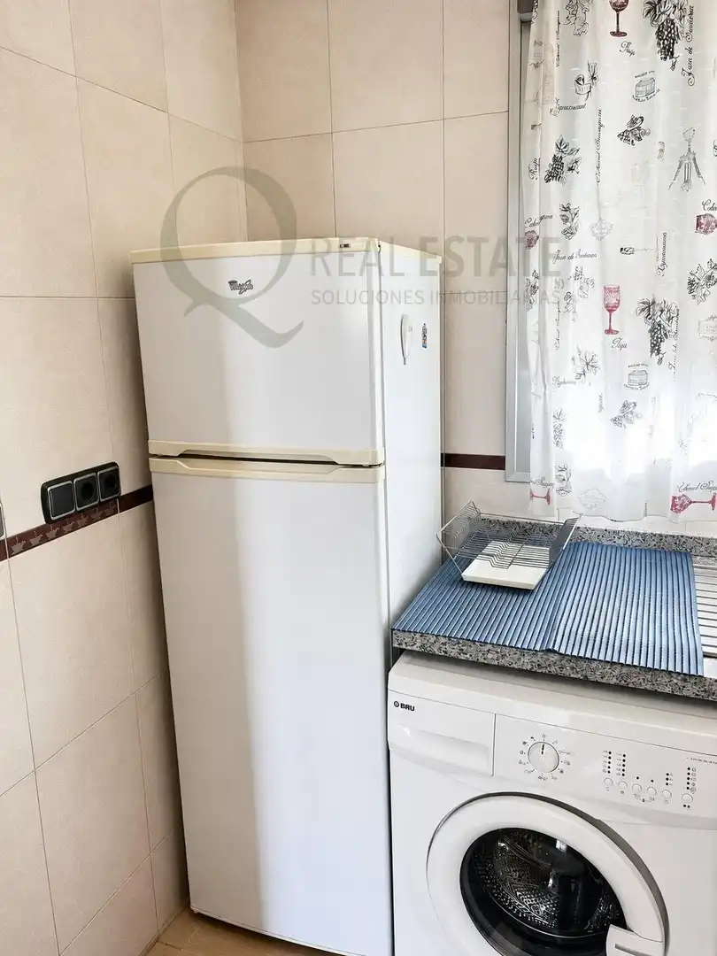 Cocina de Piso de alquiler en El Campello con Aire acondicionado, Jardín privado y Terraza