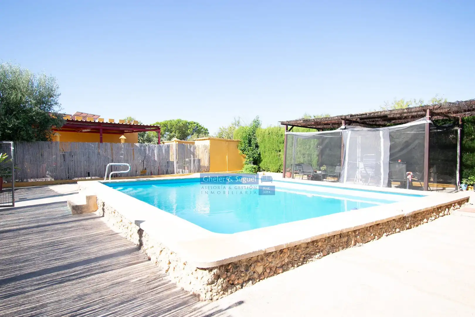 Piscina de Finca rústica en venda en Llíria