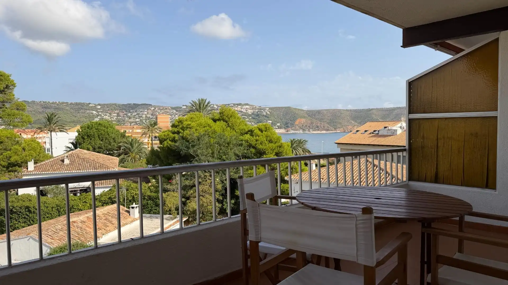 Apartament amb terrassa en venda a MEDITERRANEO 170