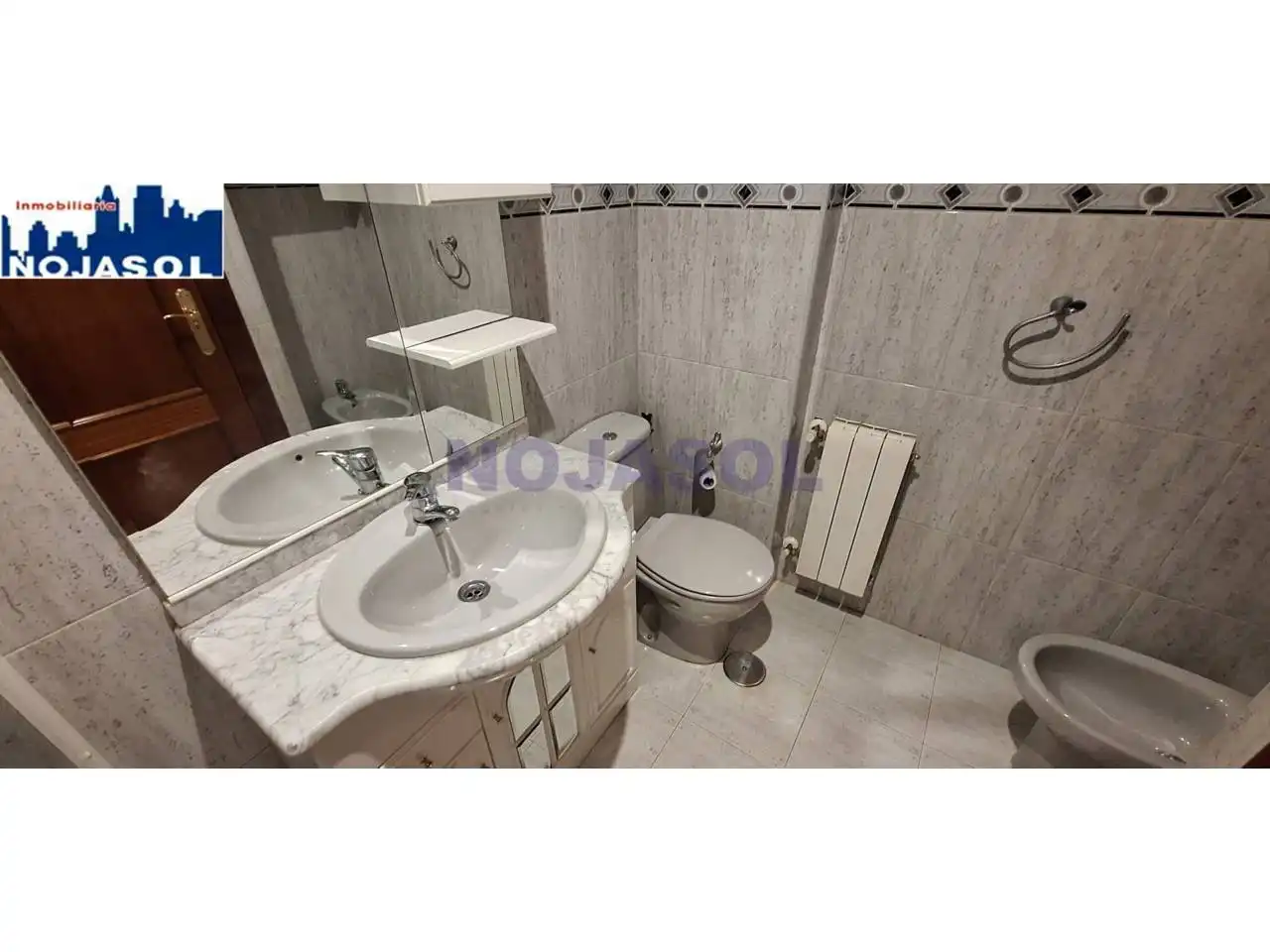Bany de Apartament de lloguer en Noja amb Calefacció, Terrassa i Moblat