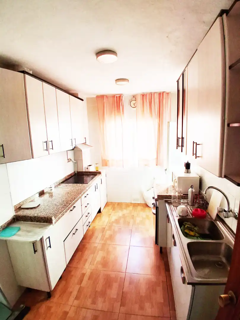 Kitchen of Flat for rent in Granada  with Furnished, Oven and Washing machine