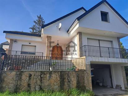 Vista exterior de Casa o xalet en venda en Celanova amb Calefacció, Jardí privat i Terrassa